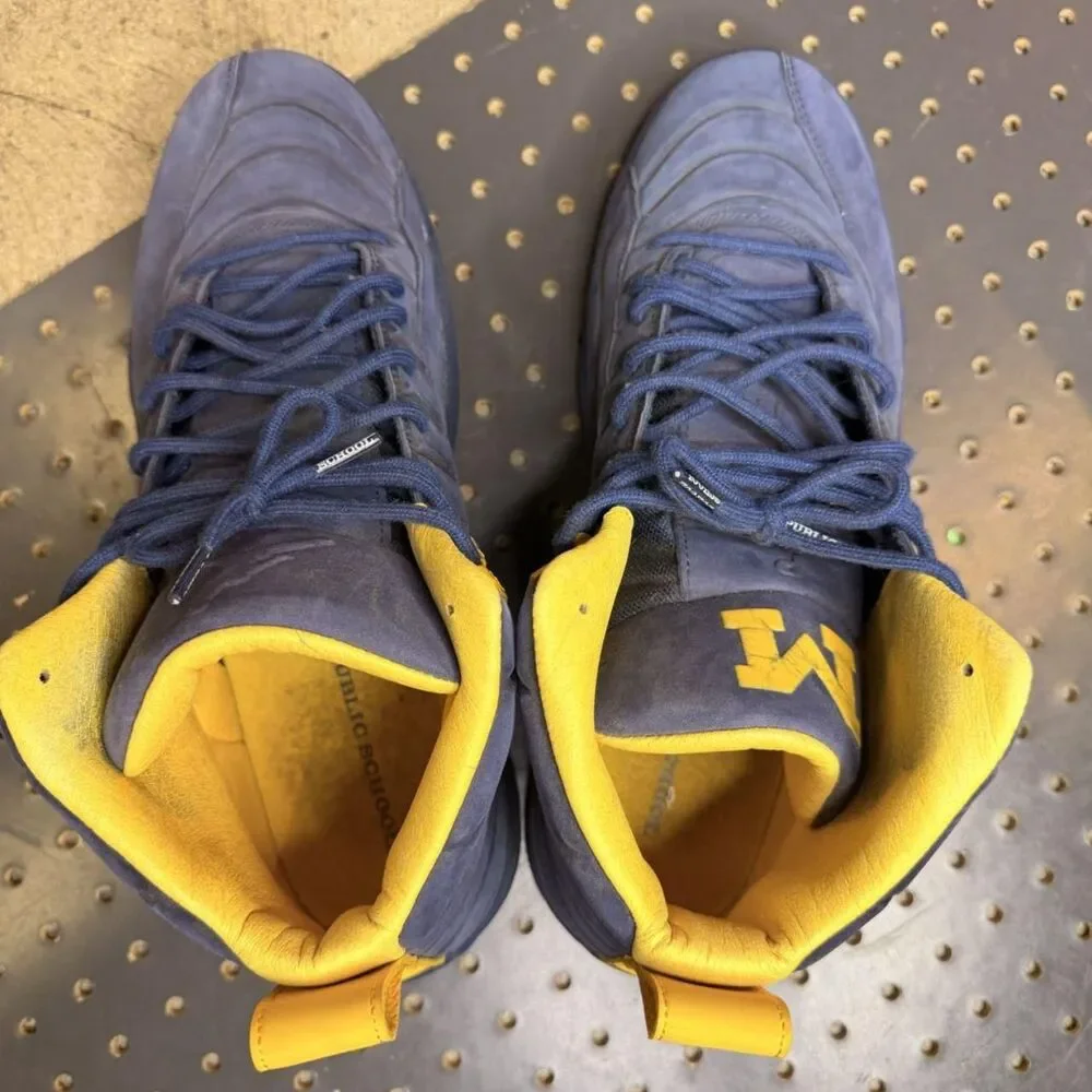 Jordan Men's Navy and Yellow Trainers